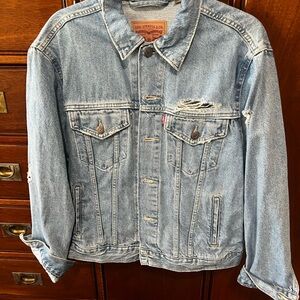 Levi's Womens Light Blue Distressed Denim Jacket